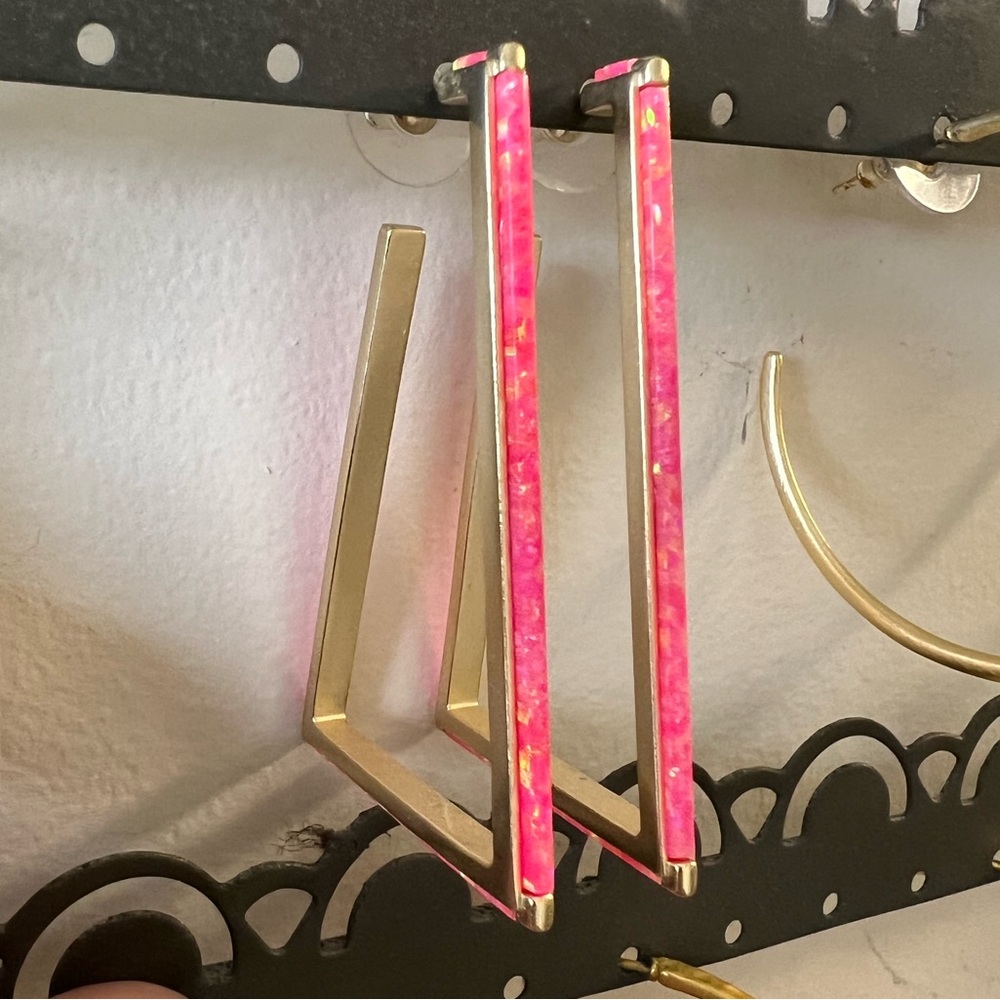 Beautiful hot pink Kendra Scott Pink hoops! Never worn & so fun!